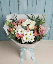 Букет цветов из:  Розы, Лизиантусы и Хризантемы в Дубровке