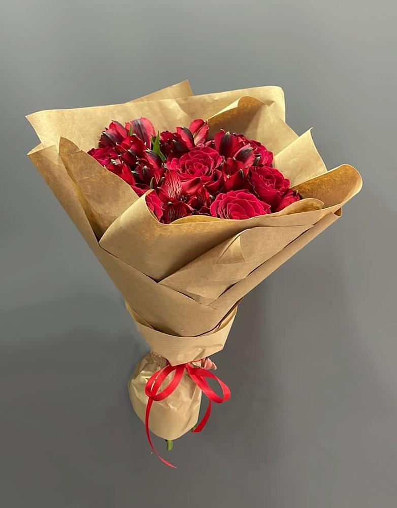 Букет цветов из: Альстромерии и Розы в Дубровке