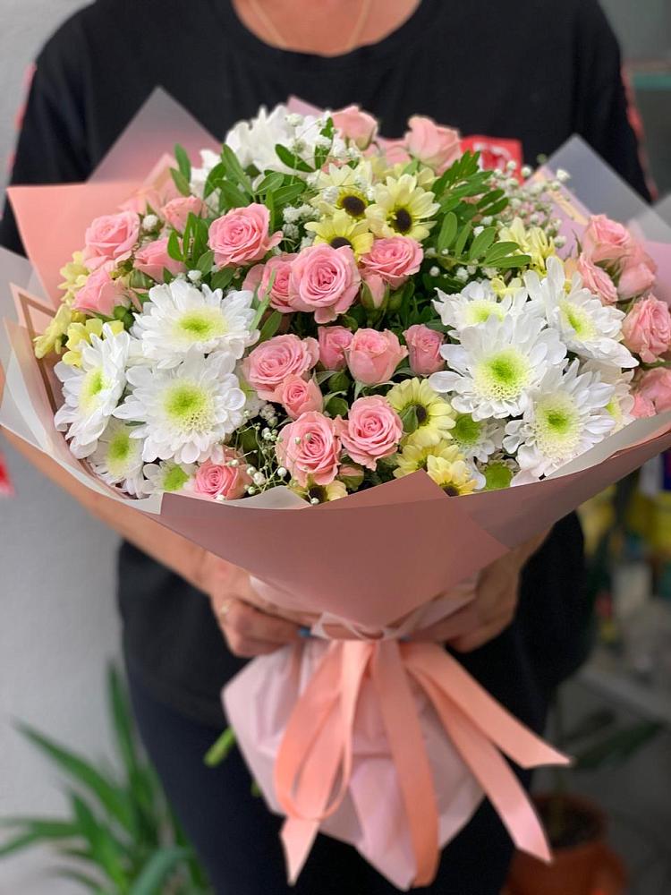 Букет цветов из: Розы и Хризантемы в Дубровке