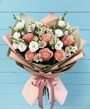 Букет цветов из:  Розы, Альстромерии и Лизиантусы в Дубровке