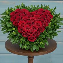 Цветочная композиция из Розы в виде сердца в Дубровке