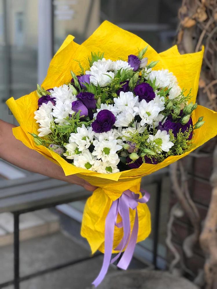 Букет цветов из: Ирисы, Хризантемы и Ромашки в Дубровке