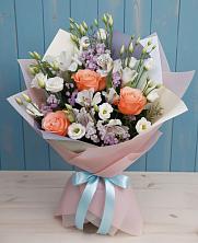 Букет цветов из:  Лизиантусы, Розы, Альстромерии и Гипсофила в Дубровке