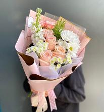 Букет цветов из:  Хризантемы и Розы в Дубровке