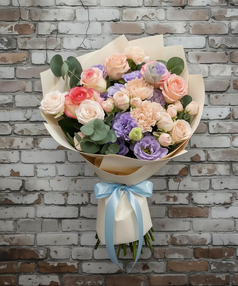 Букет цветов из: Розы, Лизиантусы и Гвоздики в Дубровке