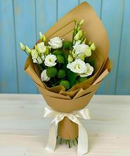 Букет цветов из:  Хризантемы и Лизиантусы в Дубровке