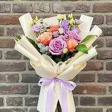 Букет цветов из:  Лизиантусы и Розы #REPLACE_PRED# Дубровке