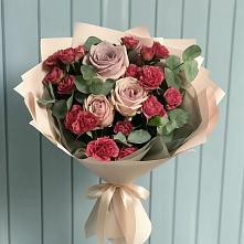 Букет цветов из:  Гвоздики и Розы в Дубровке