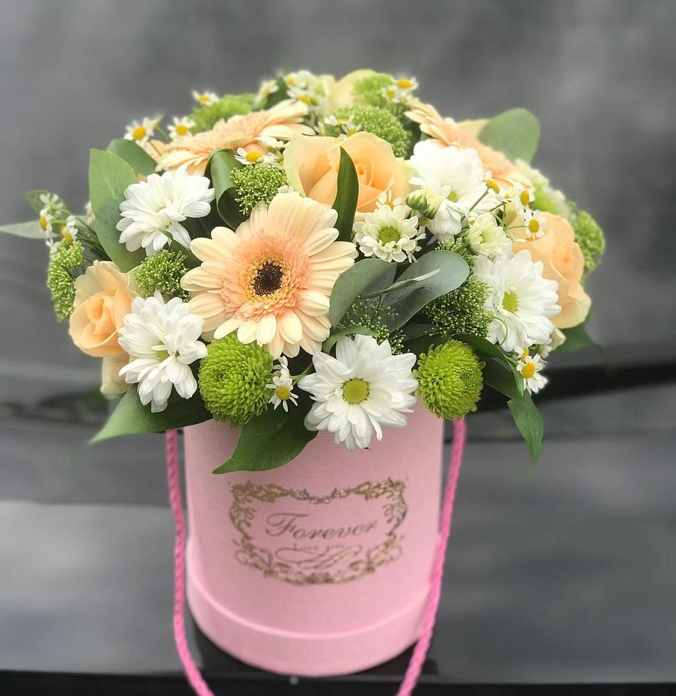 Цветочная композиция из Розы, Герберы и Хризантемы в шляпной коробке в Дубровке